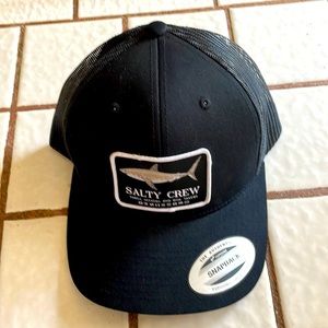 Salty crew Great white shark logo hat